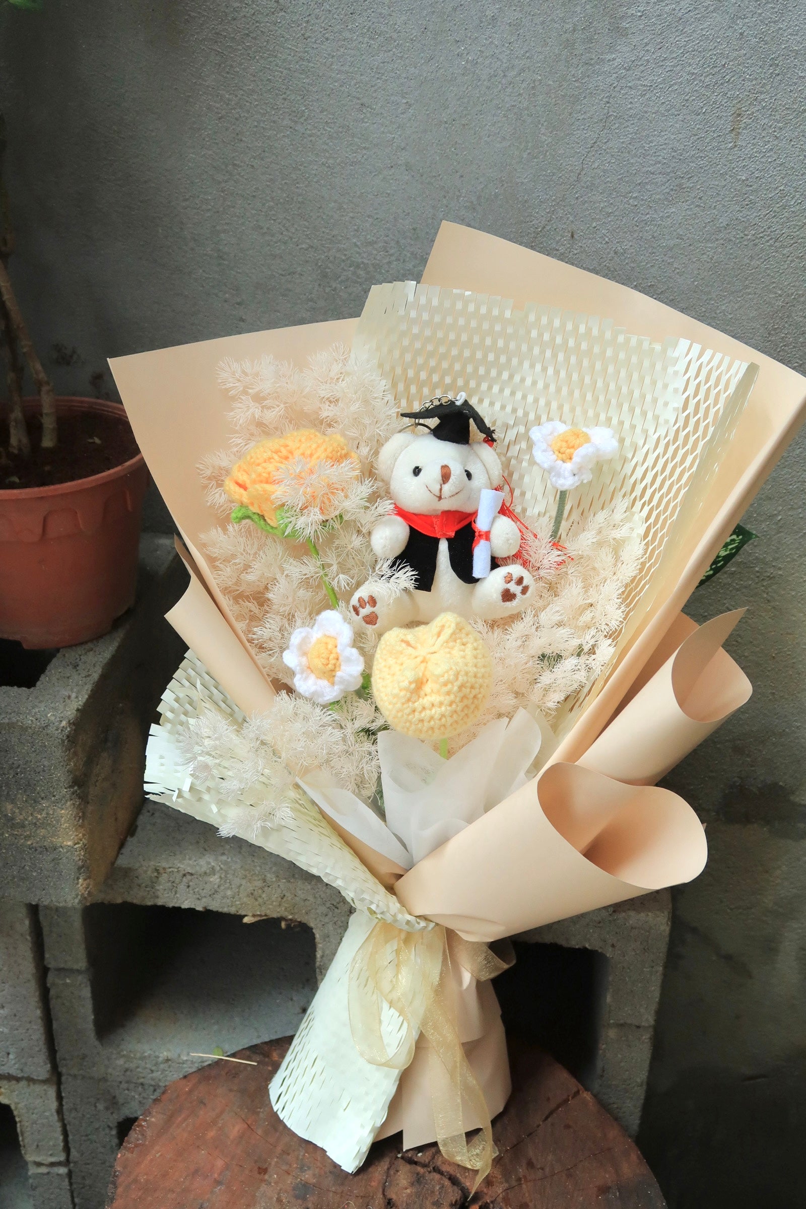 Crochet Flower - Soft Grad